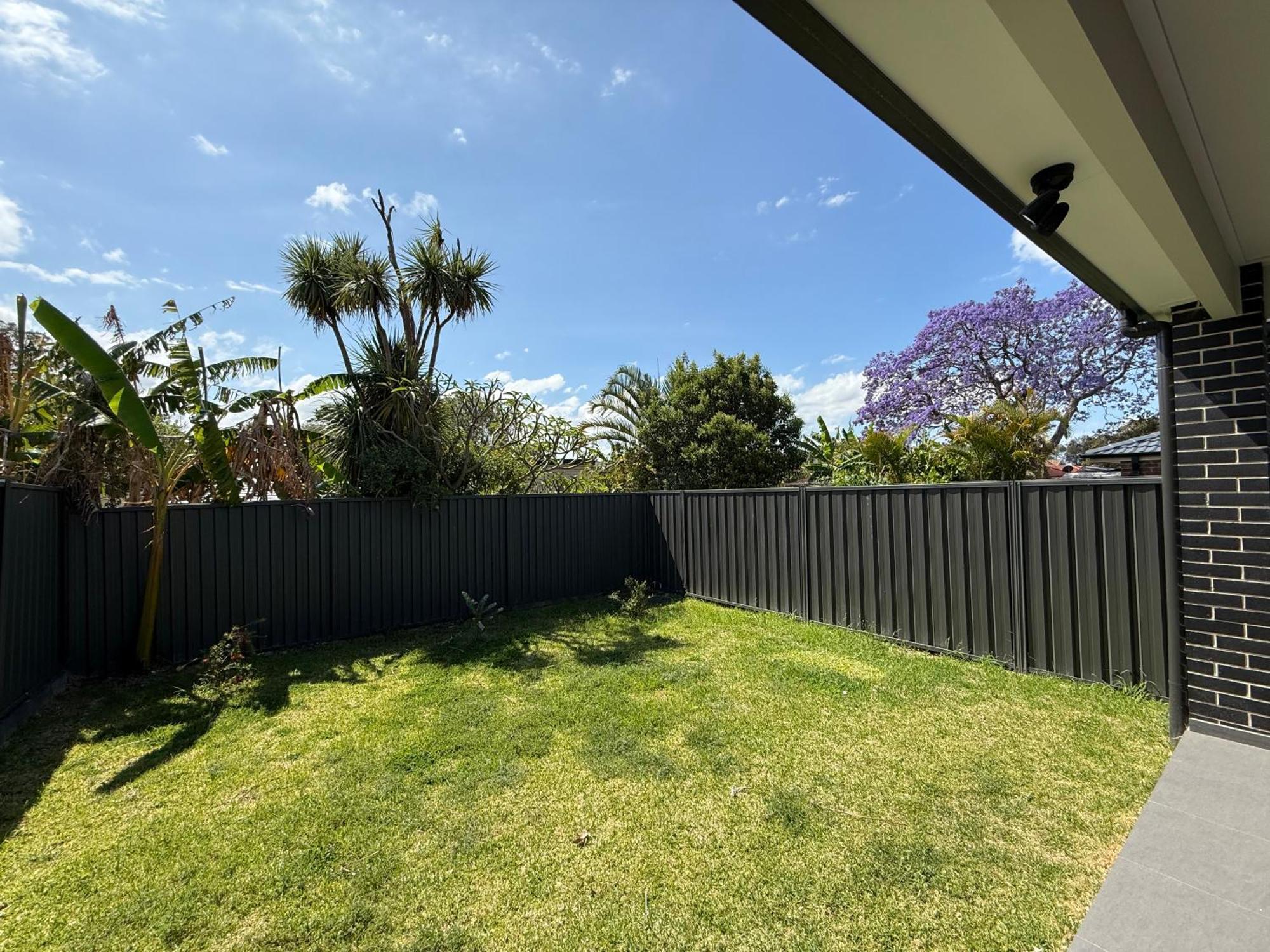 Little House With Private Garden Holiday home *